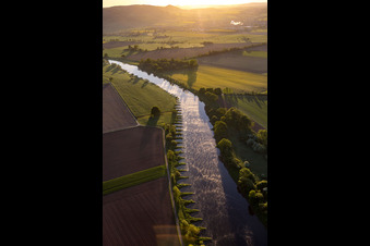 Schrägluftbild von Buhnen an der Weser im Ortsteil Stahle in Höxter im Bundesland Nordrhein-Westfalen, Deutschland