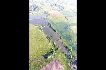 Luftbild von Le Val-de-Guéblange, cing étange im Bundesland Moselle, Frankreich