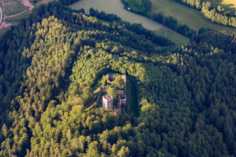 Luftaufnahme von Burg Wildenberg im Ortsteil Preunschen in Kirchzell im Bundesland Bayern, Deutschland