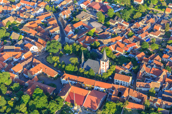 Evangelische Kirche Westhofen im Bundesland Rheinland-Pfalz, Deutschland