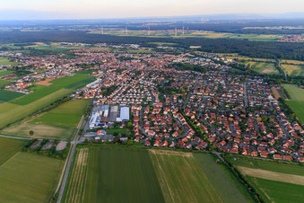 Kapellenstr in Herxheim bei Landau im Bundesland Rheinland-Pfalz, Deutschland