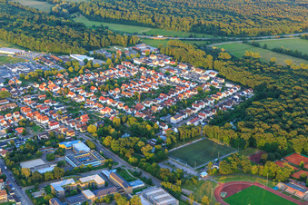 Siedlung Gartenstadt aus Nordwesten in Kandel im Bundesland Rheinland-Pfalz, Deutschland