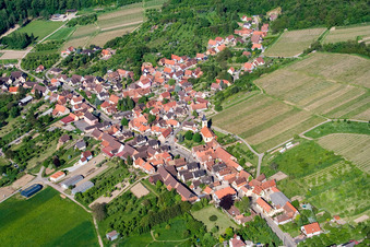 Drohnenaufname von Rott im Bundesland Bas-Rhin, Frankreich