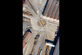 Gleisdrehscheibe auf dem Werksgelände Alstom Transport Reichshoffen in Reichshoffen in Grand Est im Bundesland Bas-Rhin, Frankreich