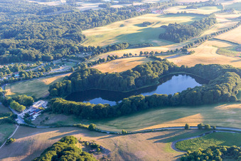 Luftbild von Borre (DK), Møns Klint Resort og Camping im Bundesland Sjælland, Dänemark