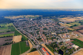 Eisenbahnstr im Ortsteil Iggelheim in Böhl-Iggelheim im Bundesland Rheinland-Pfalz, Deutschland