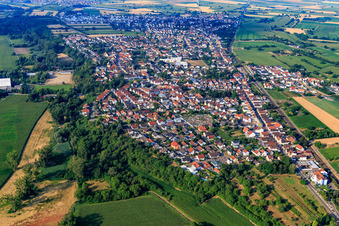 Friedhofstr im Ortsteil Berghausen in Römerberg im Bundesland Rheinland-Pfalz, Deutschland