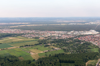 Ortsteil Graben in Graben-Neudorf im Bundesland Baden-Württemberg, Deutschland von einer Drohne aus