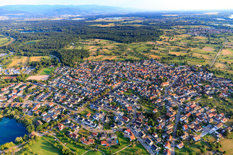 Luftbild von Dorübersicht aus Nordwesten im Ortsteil Ottersdorf in Rastatt im Bundesland Baden-Württemberg, Deutschland
