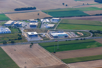 Luftbild von Gewerbegebiet Carl-Benz-Straße in Rülzheim im Bundesland Rheinland-Pfalz, Deutschland