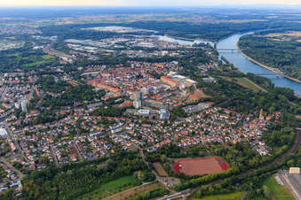 Luftbild von Ortsmitte aus Südwesten in Germersheim im Bundesland Rheinland-Pfalz, Deutschland
