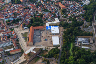 Paradeplatz mit Baustelle An Fronte Diez in Germersheim im Bundesland Rheinland-Pfalz, Deutschland