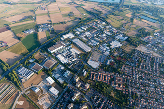Industrie- und Gewerbegebiet mit Unilever Germany GmbH plant Heppenheim in Heppenheim (Bergstraße) im Bundesland Hessen, Deutschland