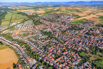 Litzelhorststraße in Herxheim bei Landau im Bundesland Rheinland-Pfalz, Deutschland