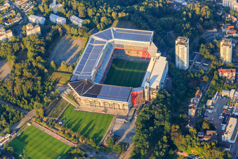 Kaiserslautern, Fritz-Walter Stadion des FCK auf dem Betzenberg im Bundesland Rheinland-Pfalz, Deutschland