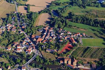 Sportplatz und Turnhalle des Turnverein Odernheim am Glan 1890 e.V im Bundesland Rheinland-Pfalz, Deutschland
