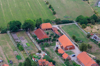 Hof an der Elbstr im Ortsteil Stiepelse in Amt Neuhaus im Bundesland Niedersachsen, Deutschland