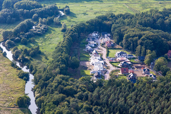 Luxus-Villen im Wohngebiet einer Einfamilienhaus- Siedlung Am Wilschenbruch in Lüneburg im Ortsteil Kaltenmoor im Bundesland Niedersachsen, Deutschland