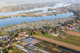 Wohnwagen und Zelte- Campingplatz - und Zeltplatz Camping Oortkaten am Hohendeicher See in Hamburg im Ortsteil Ochsenwerder, Deutschland