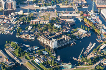 Schlossinsel Marina in den Harburger Häfen in Hamburg, Deutschland