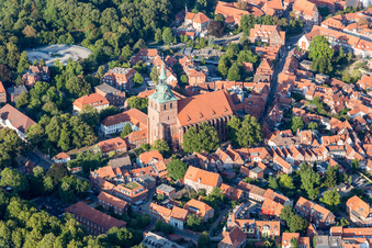 Kirchengebäude der St. Michaeliskirche in Lüneburg im Bundesland Niedersachsen, Deutschland