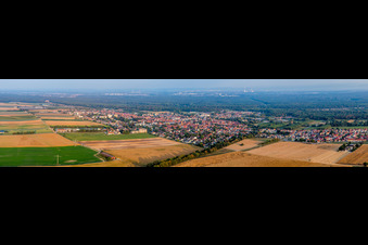 Panorama aus Norden in Kandel im Bundesland Rheinland-Pfalz, Deutschland