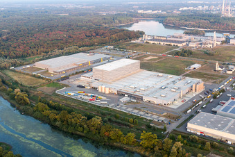 Drohnenaufname von Wörth am Rhein, Industriegebiet Oberwald im Bundesland Rheinland-Pfalz, Deutschland