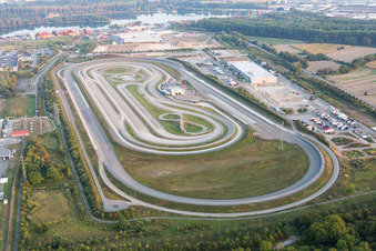 Wörth am Rhein, Industriegebiet Oberwald im Bundesland Rheinland-Pfalz, Deutschland aus der Drohnenperspektive