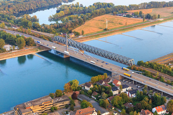 Rheinbrücken im Ortsteil Maximiliansau in Wörth am Rhein im Bundesland Rheinland-Pfalz, Deutschland
