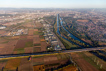 Industriegebiet Hans-Thoma-Straße im Ortsteil Neuostheim in Mannheim im Bundesland Baden-Württemberg, Deutschland