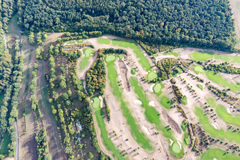 Gelände des Golfplatz des Golf Club Würzburg e.V. im Ortsteil Heidingsfeld in Würzburg im Ortsteil Heuchelhof im Bundesland Bayern, Deutschland