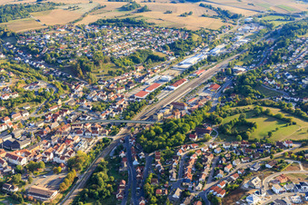 Bahngeleise an der Güterhallenstraße aus Nordosten in Osterburken im Bundesland Baden-Württemberg, Deutschland