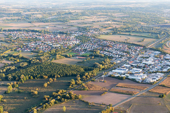 Luftaufnahme von Ortsteil Ubstadt in Ubstadt-Weiher im Bundesland Baden-Württemberg, Deutschland