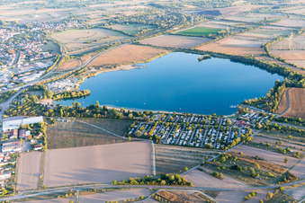 Freizeitzentrum Hardtsee im Ortsteil Ubstadt in Ubstadt-Weiher im Bundesland Baden-Württemberg, Deutschland
