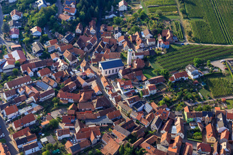 St. Ludwig Kirche an der Weinstr in Eschbach im Bundesland Rheinland-Pfalz, Deutschland