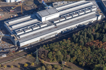 Luftbild von Parkhaus SEW-EURODRIVE GmbH & Co KG im Ortsteil Graben in Graben-Neudorf im Bundesland Baden-Württemberg, Deutschland