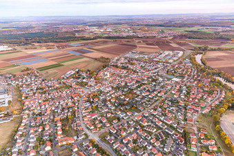 Ortschaft am alten Main in Grafenrheinfeld im Bundesland Bayern, Deutschland