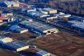 Gewerbepark W II CAMPUS aus Nordwesten mit Klarsicht-Verpackungen Weber GmbH in Herxheim bei Landau im Bundesland Rheinland-Pfalz, Deutschland