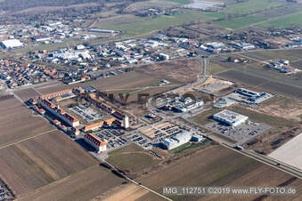 Luftaufnahme von Pfizenmeier Fitness in Neustadt an der Weinstraße im Bundesland Rheinland-Pfalz, Deutschland