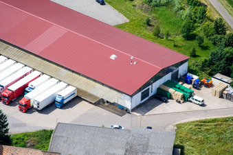 Luftaufnahme von Spedition Nuss im Gewerbepark West in Herxheim bei Landau im Bundesland Rheinland-Pfalz, Deutschland