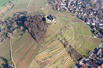 Luftbild von Burgruine Staufen in Staufen im Breisgau im Bundesland Baden-Württemberg, Deutschland