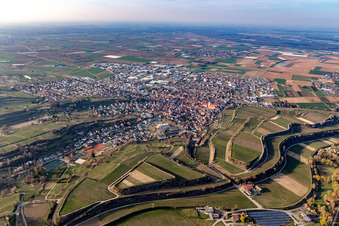 Stadtrand und Außenbezirks- Wohngebiete in Endingen am Kaiserstuhl im Bundesland Baden-Württemberg, Deutschland