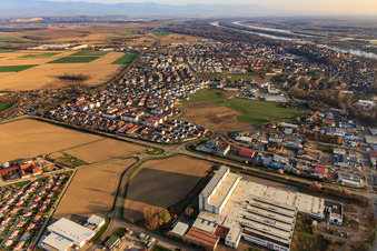 Stadtansicht aus Norden in Breisach am Rhein im Bundesland Baden-Württemberg, Deutschland