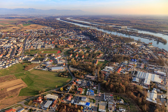 Luftbild von Burkheimer Landstr in Breisach am Rhein im Bundesland Baden-Württemberg, Deutschland