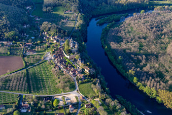 Montfort in Vitrac im Bundesland Dordogne, Frankreich von oben