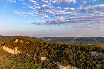 Schrägluftbild von Jardins des Marqueyssac in Vézac im Bundesland Dordogne, Frankreich