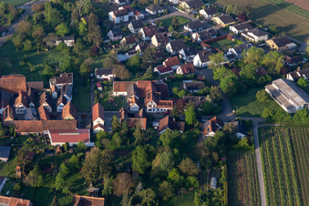 Weingut und Weinstube Vogler im Ortsteil Heuchelheim in Heuchelheim-Klingen im Bundesland Rheinland-Pfalz, Deutschland