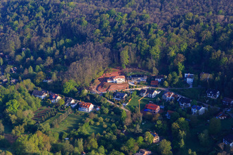 Villa in der Slevogtstraße in Leinsweiler im Bundesland Rheinland-Pfalz, Deutschland