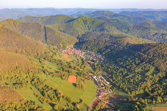 Gräfenhausen aus Osten in Annweiler am Trifels im Bundesland Rheinland-Pfalz, Deutschland