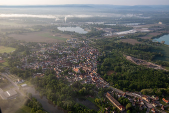 Lauterbourg im Bundesland Bas-Rhin, Frankreich aus der Drohnenperspektive